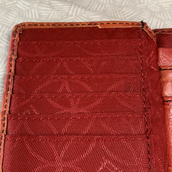 FOSSIL CROCODILE ORANGE-RED (5") Leather  Tri-Fold Wallet - Picture 11 of 16